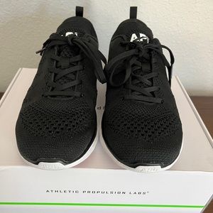 Womens Black APL Techloom Pro sz 8.5